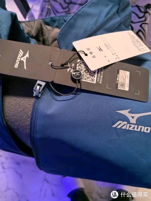 美津浓加绒夹克,保暖又时尚